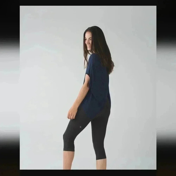 Lululemon Seamlessly Street Crop (First Release) Heathered Black - Picture 2 of 12
